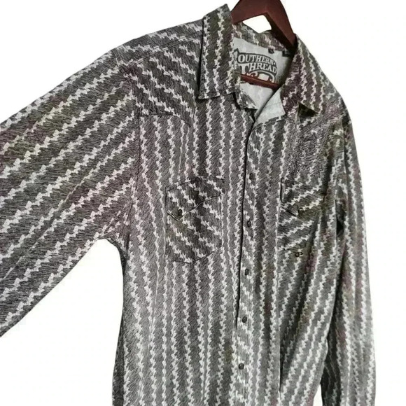 Men's Southern Thread Pearl Snap - Picture 2 of 7